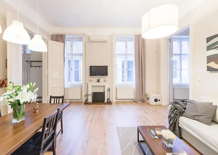 Apartment Downtown Heart Classy Near The Basilica Budapest