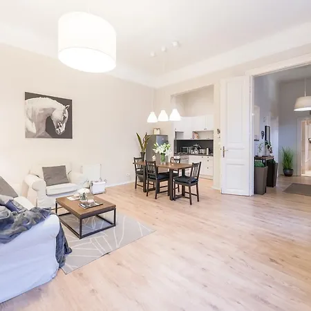 Local Paulay2 Lejlighed Budapest